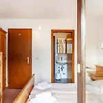 Haus Excelsior 26/27 شقة